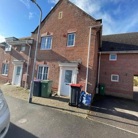 5 Holborn Spacious Home Redhill  Εξωτερικό φωτογραφία